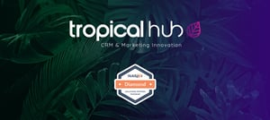 Logo Tropical Hub junto com selo HubSpot