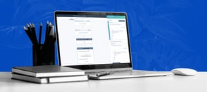 Notebook com imagens de automações HubSpot