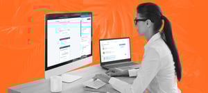 Mulher utilizando ferramentas de automação de marketing - Tropical Hub