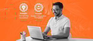 Imagem de profissional da Tropical Hub única parceira HubSpot certificada no Brasil para Onboarding e integração HubSpot