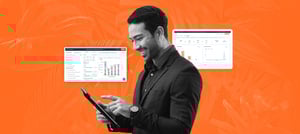 Tropical Hub: Imagem de mãos analisando gráficos digitais com laptop ao fundo, representando marketing de performance baseado em dados e IA.