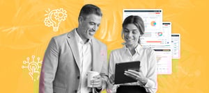 Profissional analisando dados em CRM, representando estratégias de vendas B2B baseadas em contexto e inteligência.