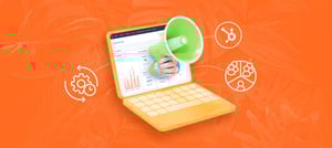 Computador com painel do HubSpot e megafone simbolizando o uso da tecnologia para engajar pessoas em causas, representando a estratégia do Greenpeace com CRM.